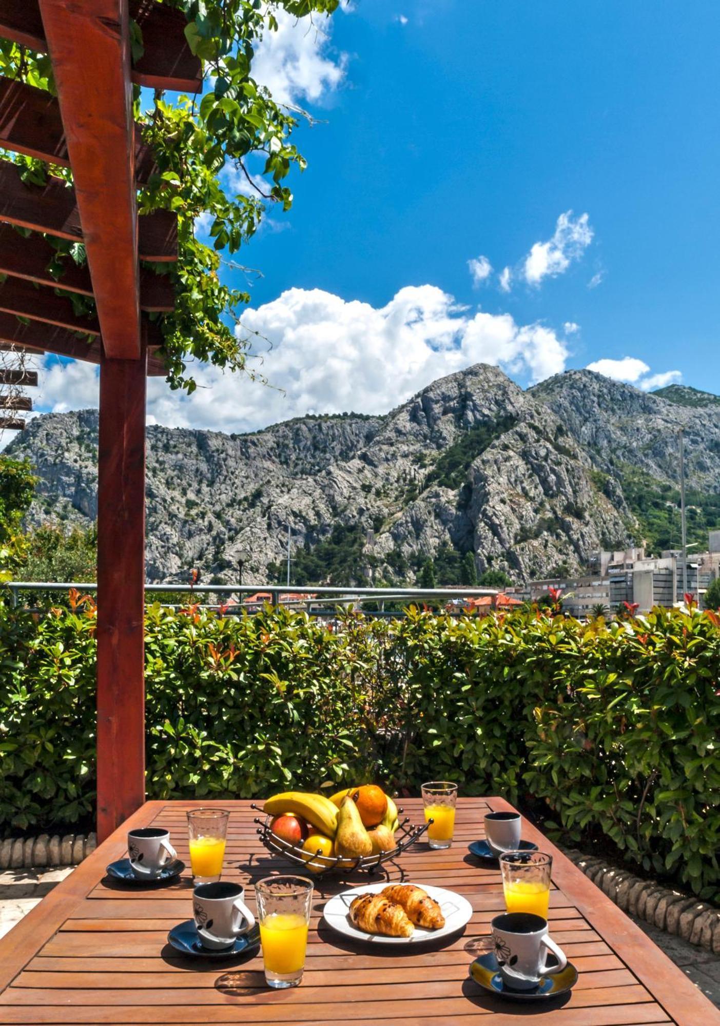Apartment Lejo 奥米什 外观 照片