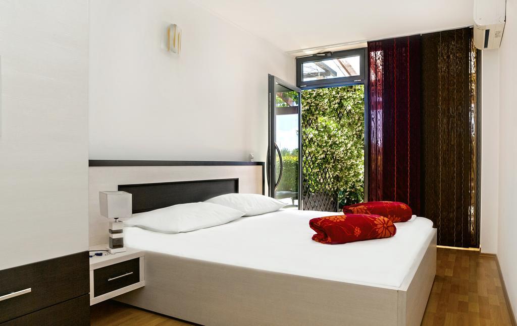 Apartment Lejo 奥米什 外观 照片